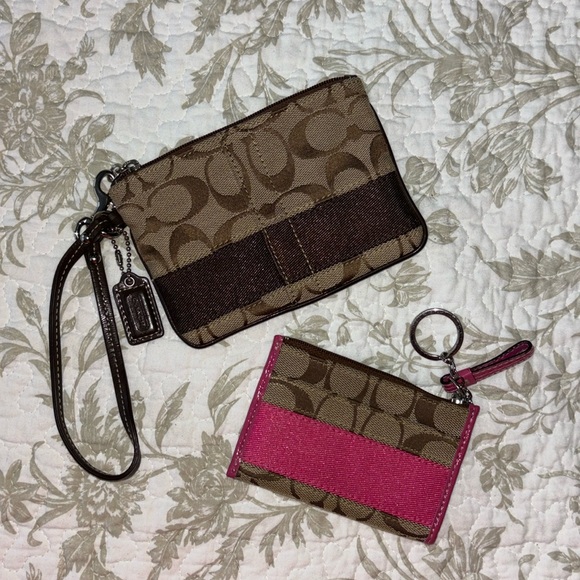 Coach Wristlet and Change Purse - Signature Coach Design - Picture 1 of 6